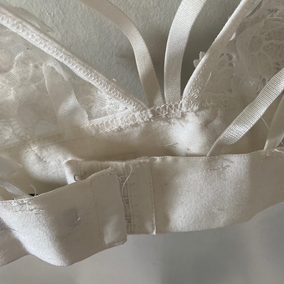 Sirens white bralette - Picture 3 of 4